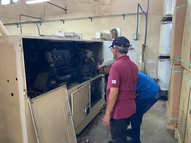 Kondisi awal mesin KDF: frame dengan mounting point kosong dan assembly belum terpasang